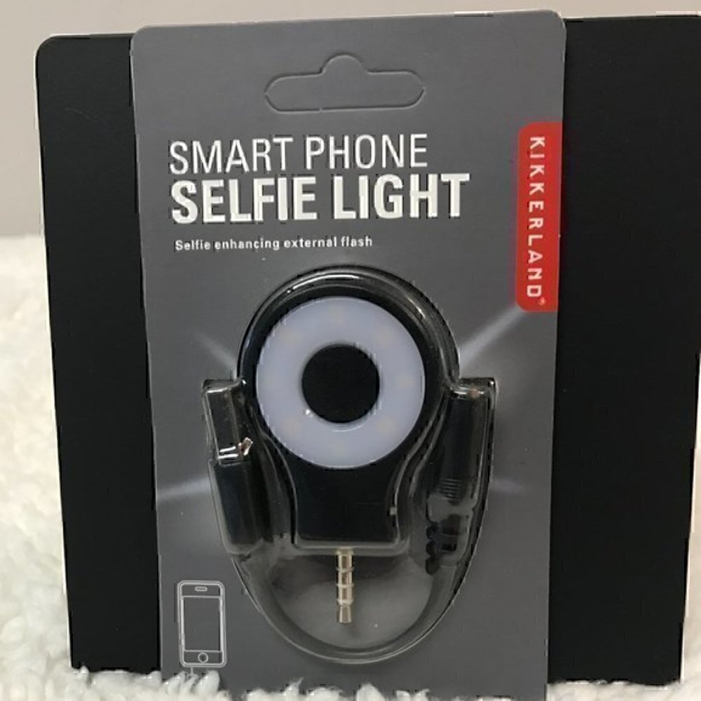 Kikkerland Smart Phone Bundle Wide-Angle Clip Lens + Selfie Light - Picture 2 of 5